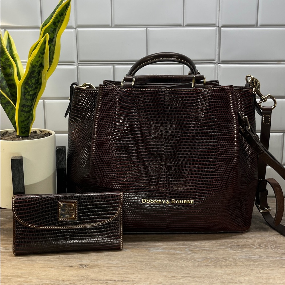 8952 DOONEY & BOURKE BURGUNDY BARLOW SATCHEL AND WALLET 38828952